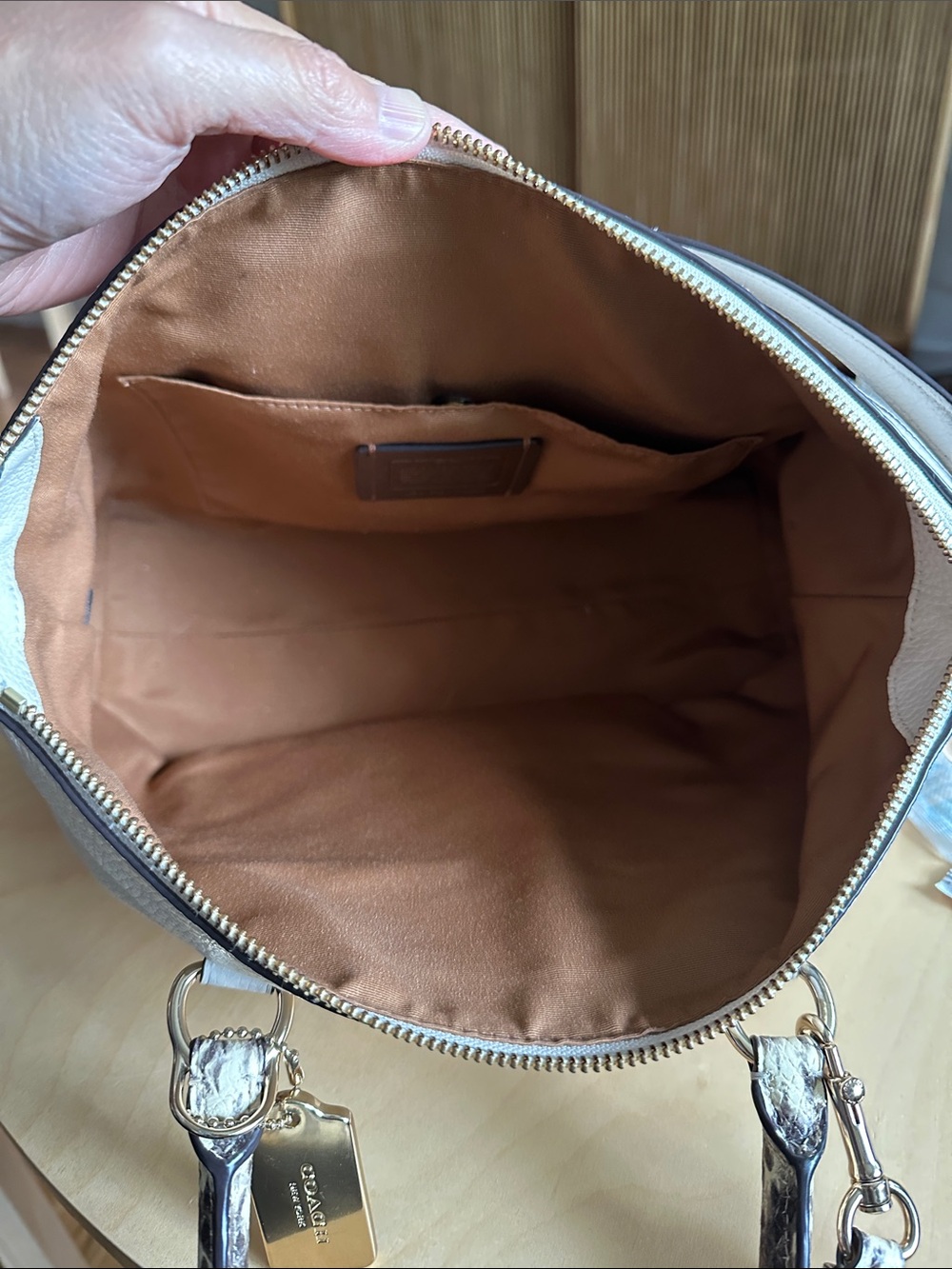 COACH Emma Satchel White & Tan - Picture 6 of 7